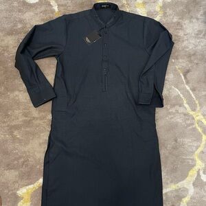 Diners pakistni teens boys kurta pants embroidered new with tags
Size 12  years